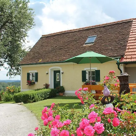 Obst & Gaestehof Brandl Hartmannsdorf Exterior photo